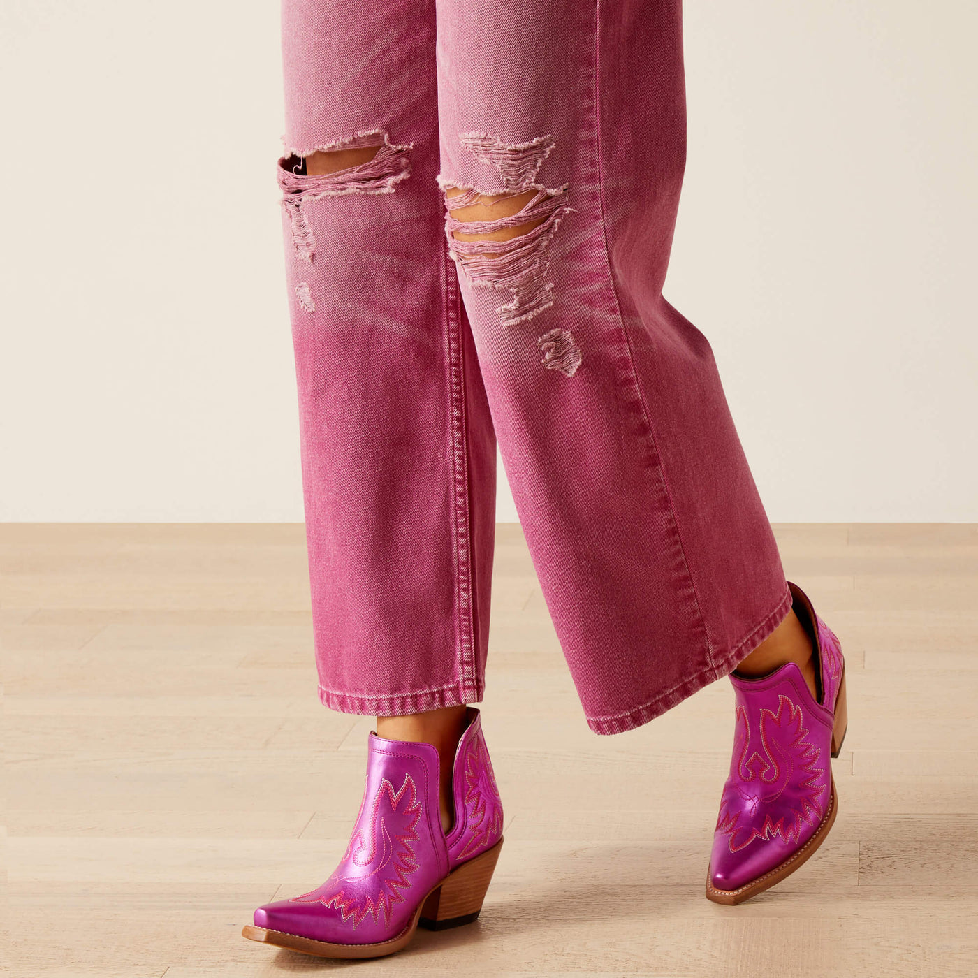 Ariat WMS ULT HR Pink Tomboy Wide Crop