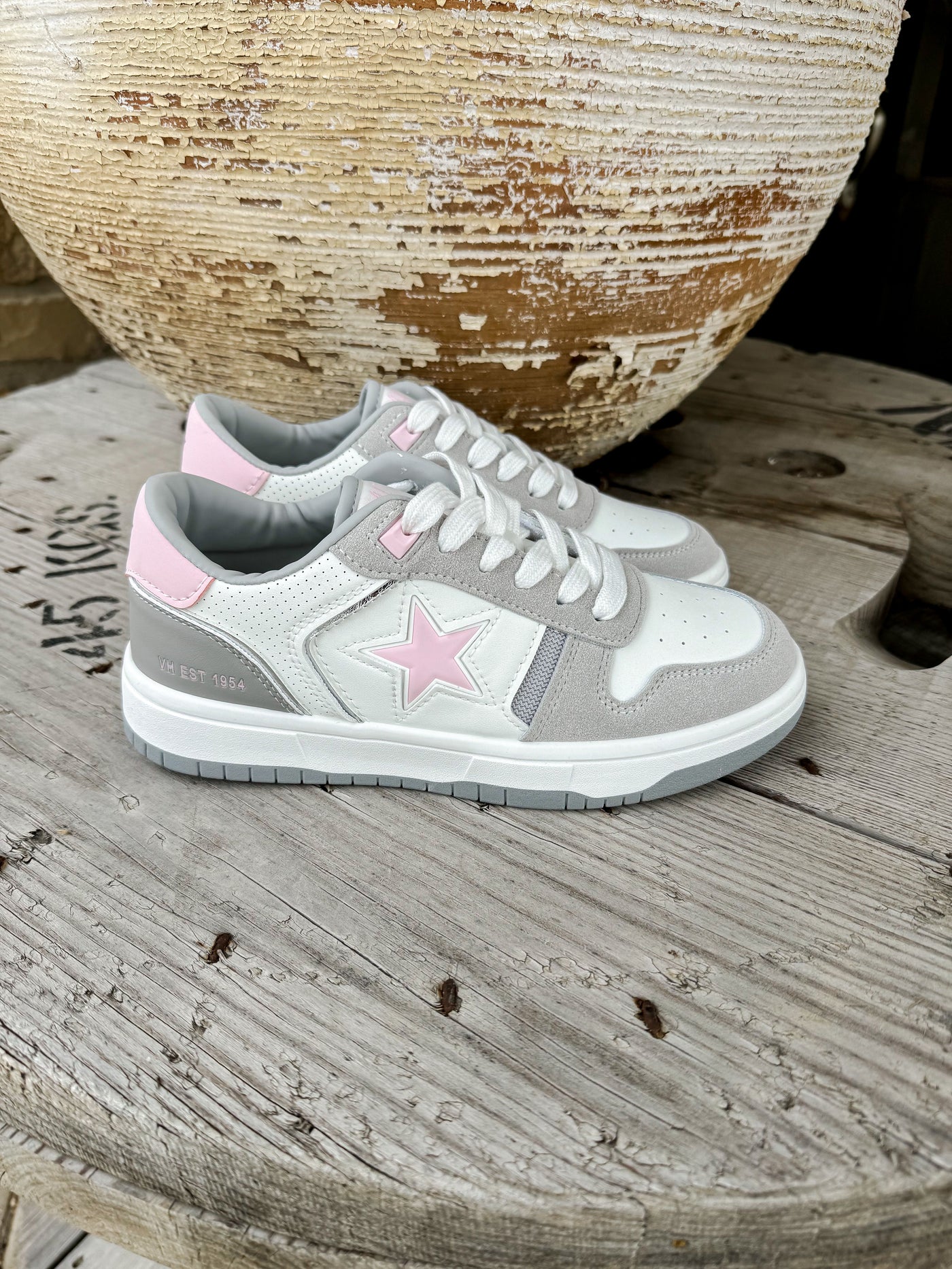 Fresh 16 White/Grey/Light Pink