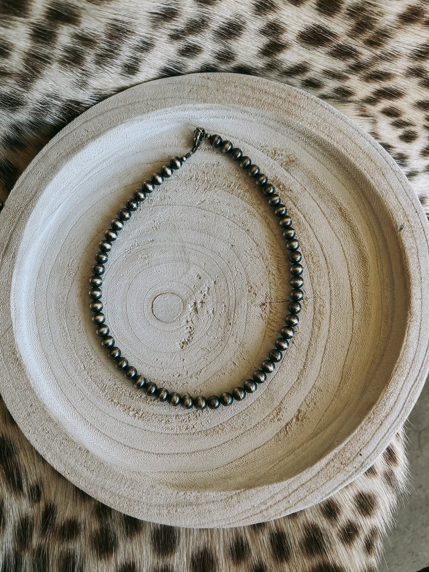 Navajo Pearl 8MM 18”