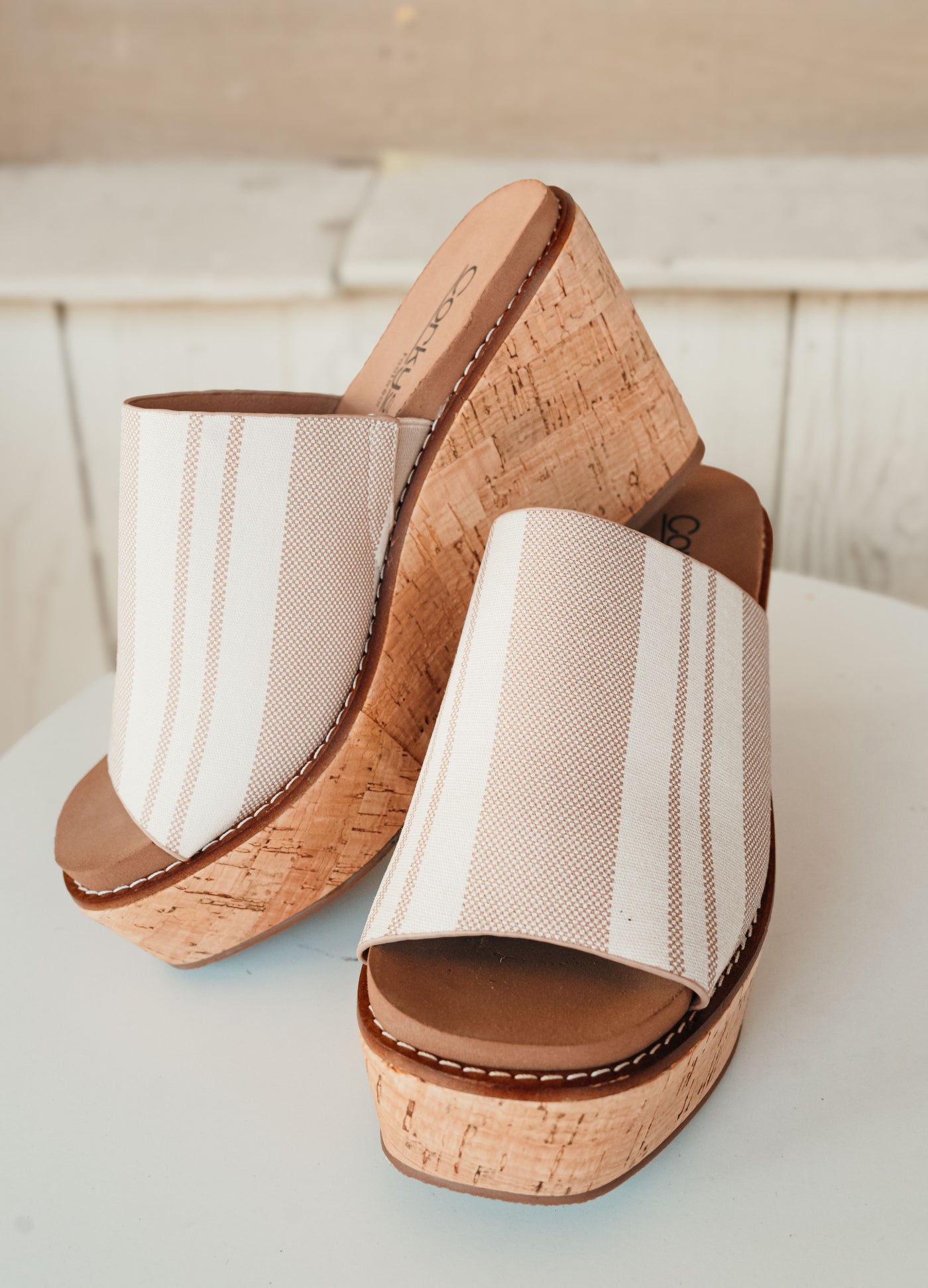 Mugshot - Tan Natural Stripe Wedge