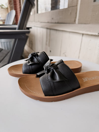 Rock The Bowt Sandal Black