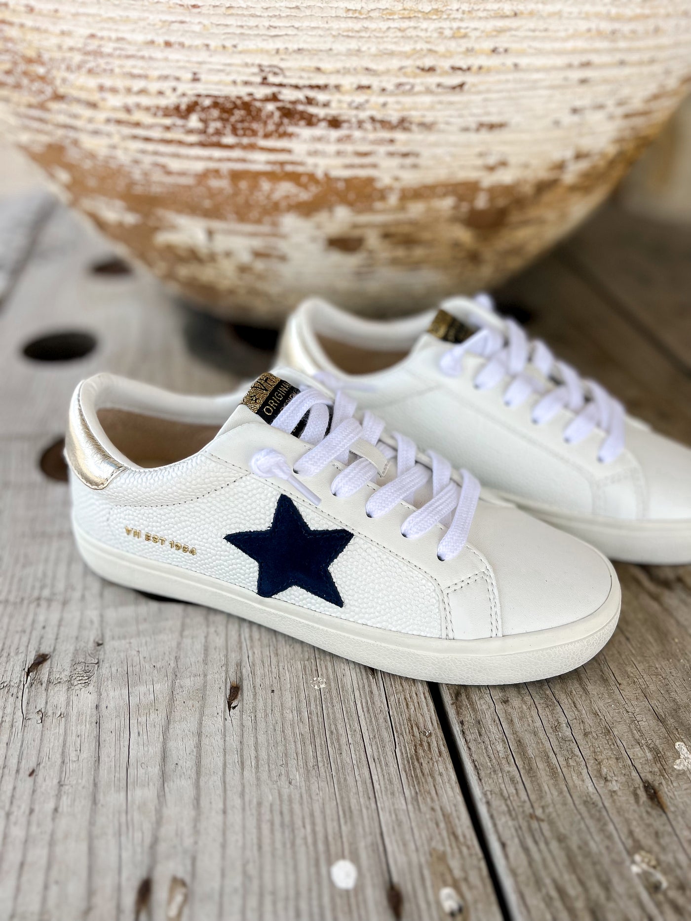 Flair 58 White/Navy Metallic Sneaker