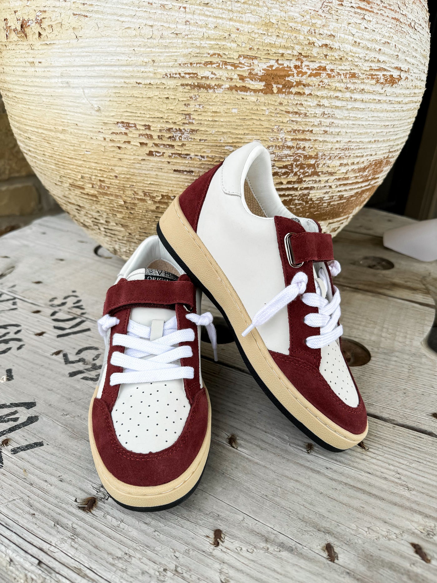 Dakota 3 Maroon Suede