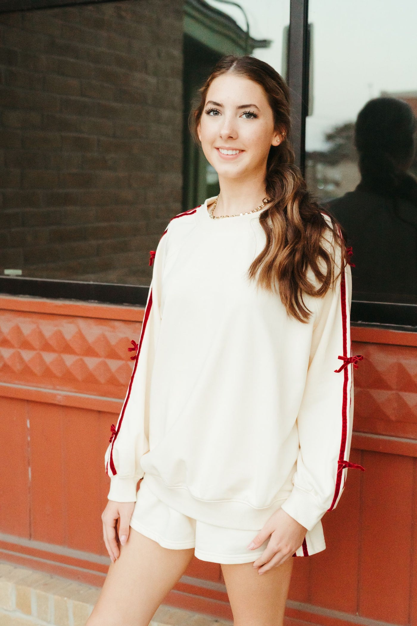 Cream Velvet Bow Sweatshirt PCT233